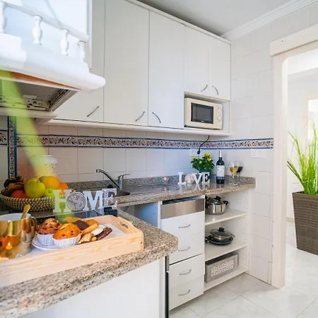 Boutique Apartment Terrace By The Sea By Turivida * فوينخيرولا