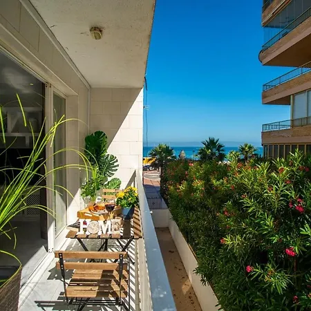 Boutique Apartment Terrace By The Sea By Turivida فوينخيرولا